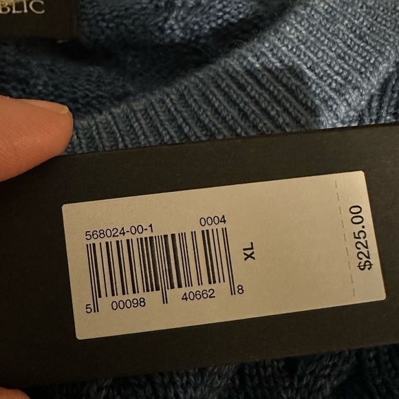 NWT! Banana Republic Clear Blue Sea Wool-Cashmere Cable Sweater - Size XL🩵 - Picture 6 of 6